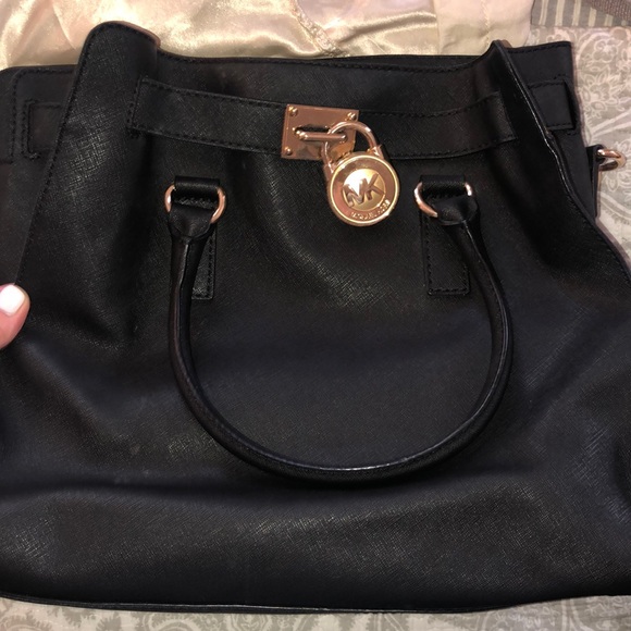 Michael kors black/gold bag - Picture 1 of 8